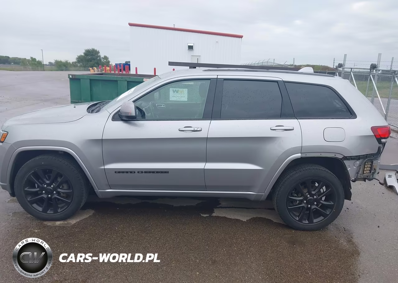 2018 Jeep Grand Cherokee Altitude 4X4 VIN:1C4RJFAG9JC237766 - 15