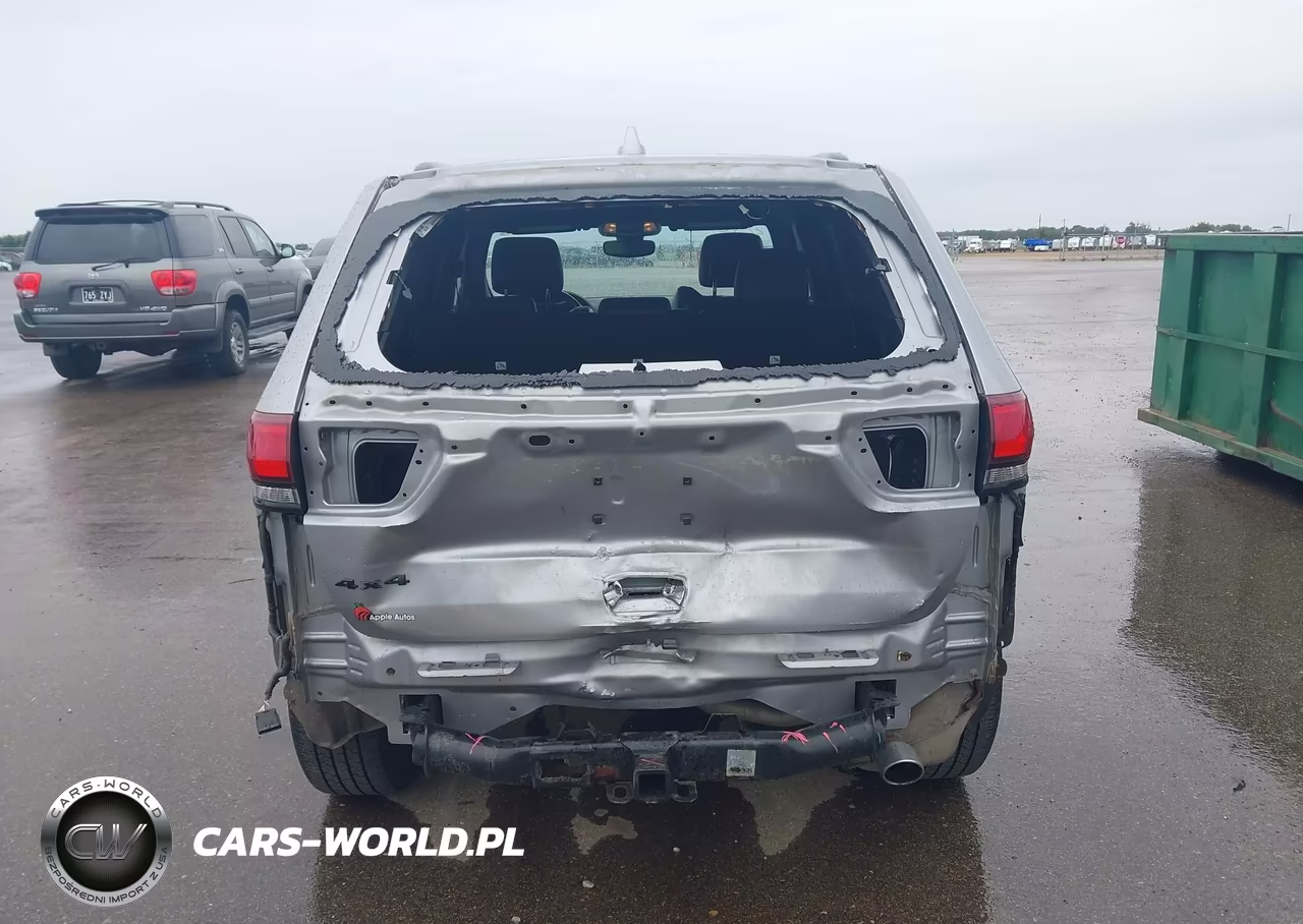 2018 Jeep Grand Cherokee Altitude 4X4 VIN:1C4RJFAG9JC237766 - 17