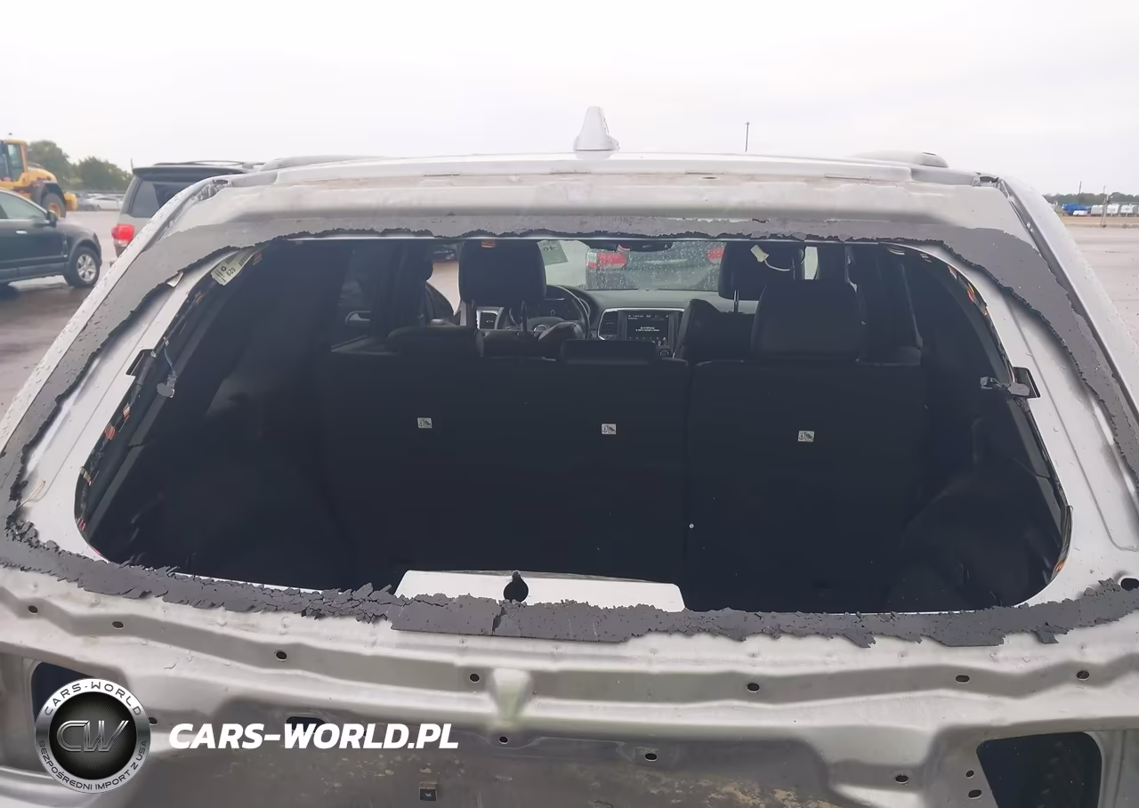 2018 Jeep Grand Cherokee Altitude 4X4 VIN:1C4RJFAG9JC237766 - 19