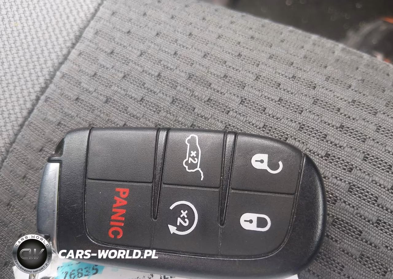 2018 Jeep Grand Cherokee Altitude 4X4 VIN:1C4RJFAG9JC237766 - 22