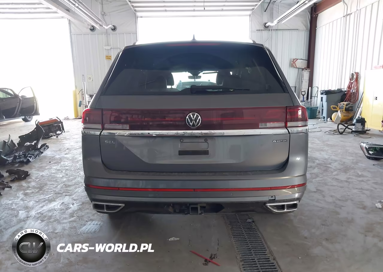 2024 Volkswagen Atlas 2.0T Sel Premium R-Line VIN:1V2FR2CAXRC522760 - 17