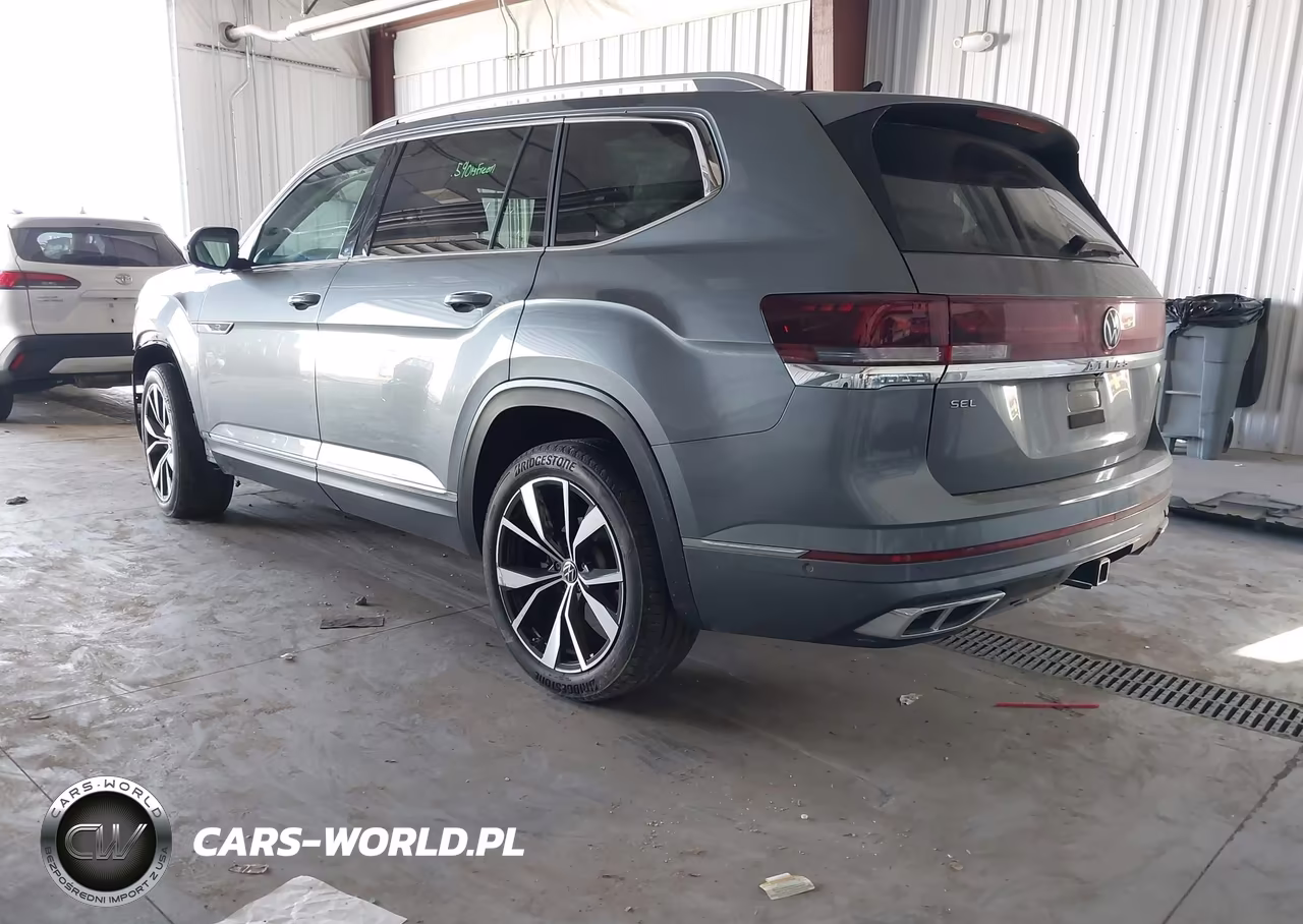 2024 Volkswagen Atlas 2.0T Sel Premium R-Line VIN:1V2FR2CAXRC522760 - 3