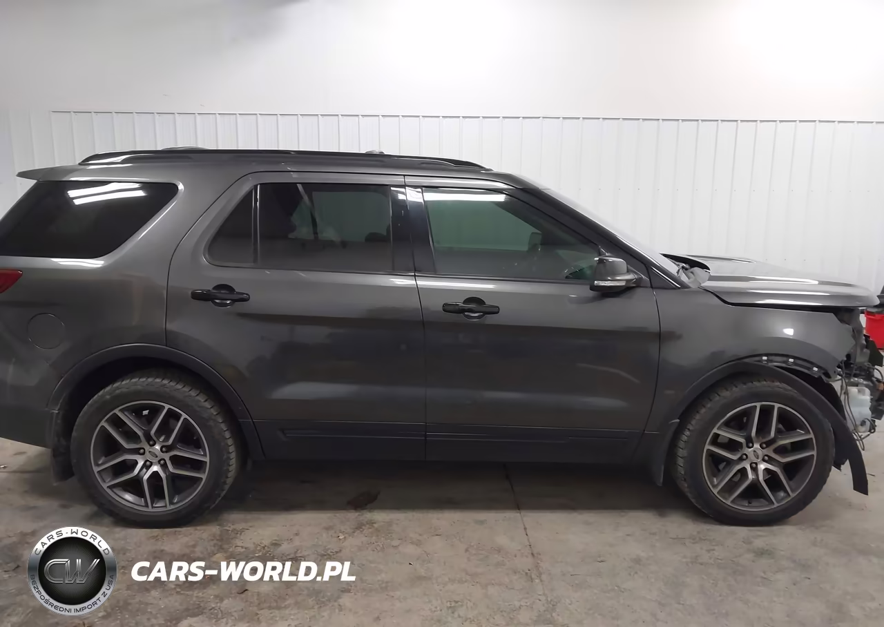 2016 Ford Explorer Sport VIN:1FM5K8GT7GGC86635 - 14