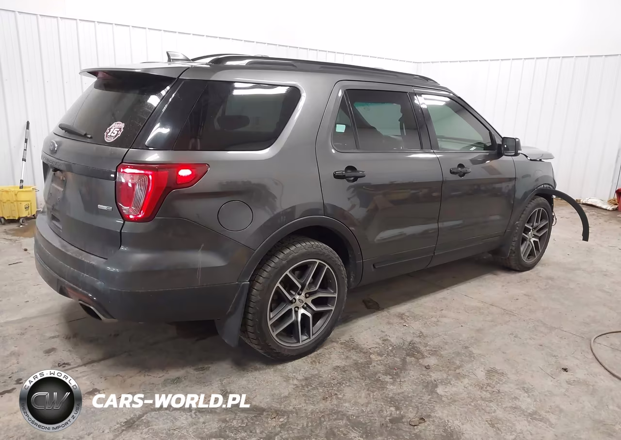 2016 Ford Explorer Sport VIN:1FM5K8GT7GGC86635 - 4
