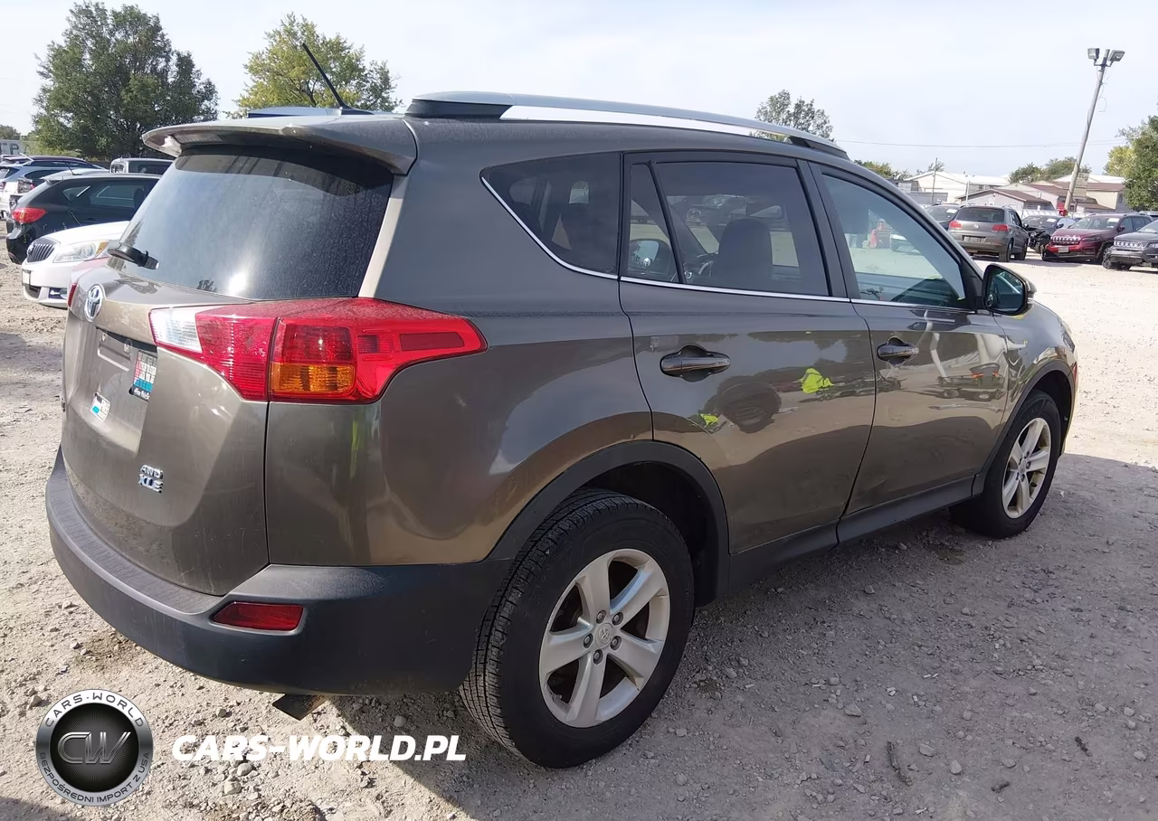 2014 Toyota Rav4 Xle VIN:2T3RFREV2EW190501 - 4