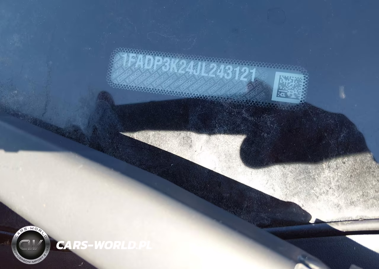 2018 Ford Focus Se VIN:1FADP3K24JL243121 - 13