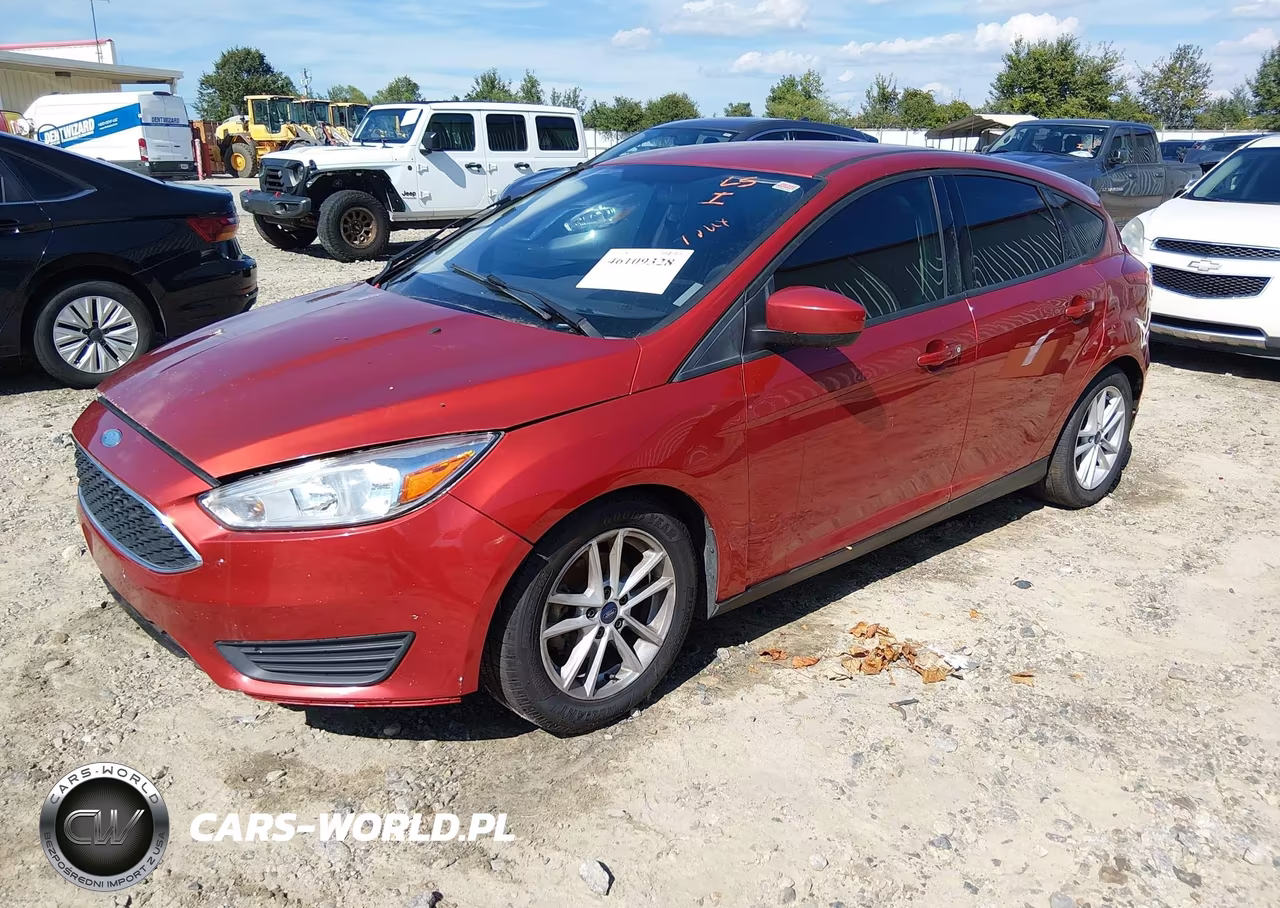 2018 Ford Focus Se VIN:1FADP3K24JL243121 - 2