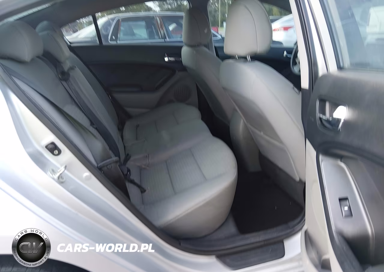 2015 Kia Forte Lx VIN:KNAFX4A67F5315032 - 8