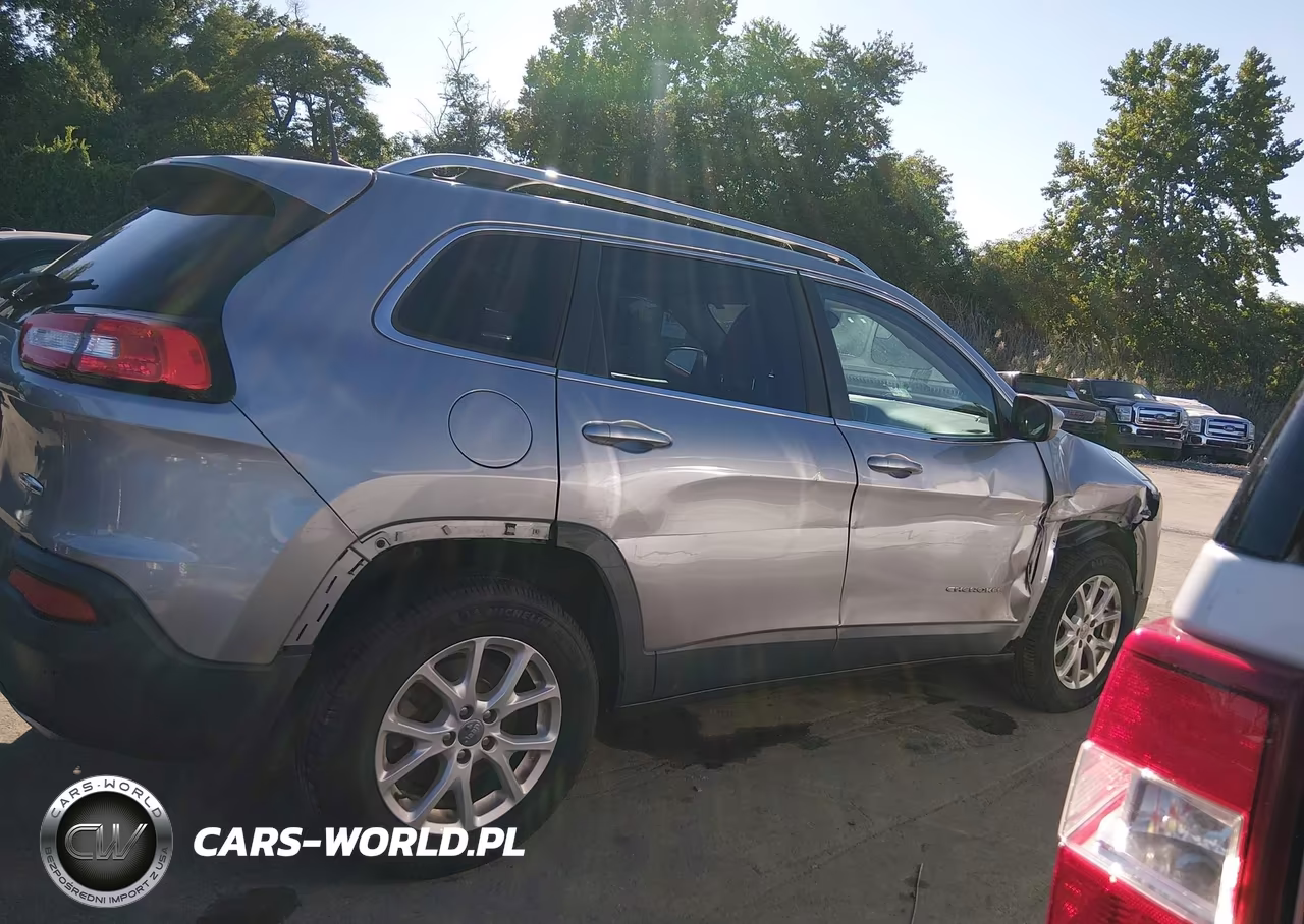 2016 Jeep Cherokee Latitude VIN:1C4PJMCS5GW221231 - 13