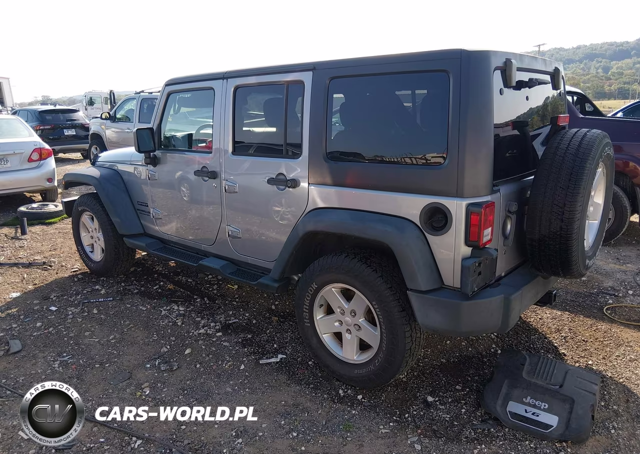 2015 Jeep Wrangler Unlimited Sport VIN:1C4BJWDG8FL657670 - 3
