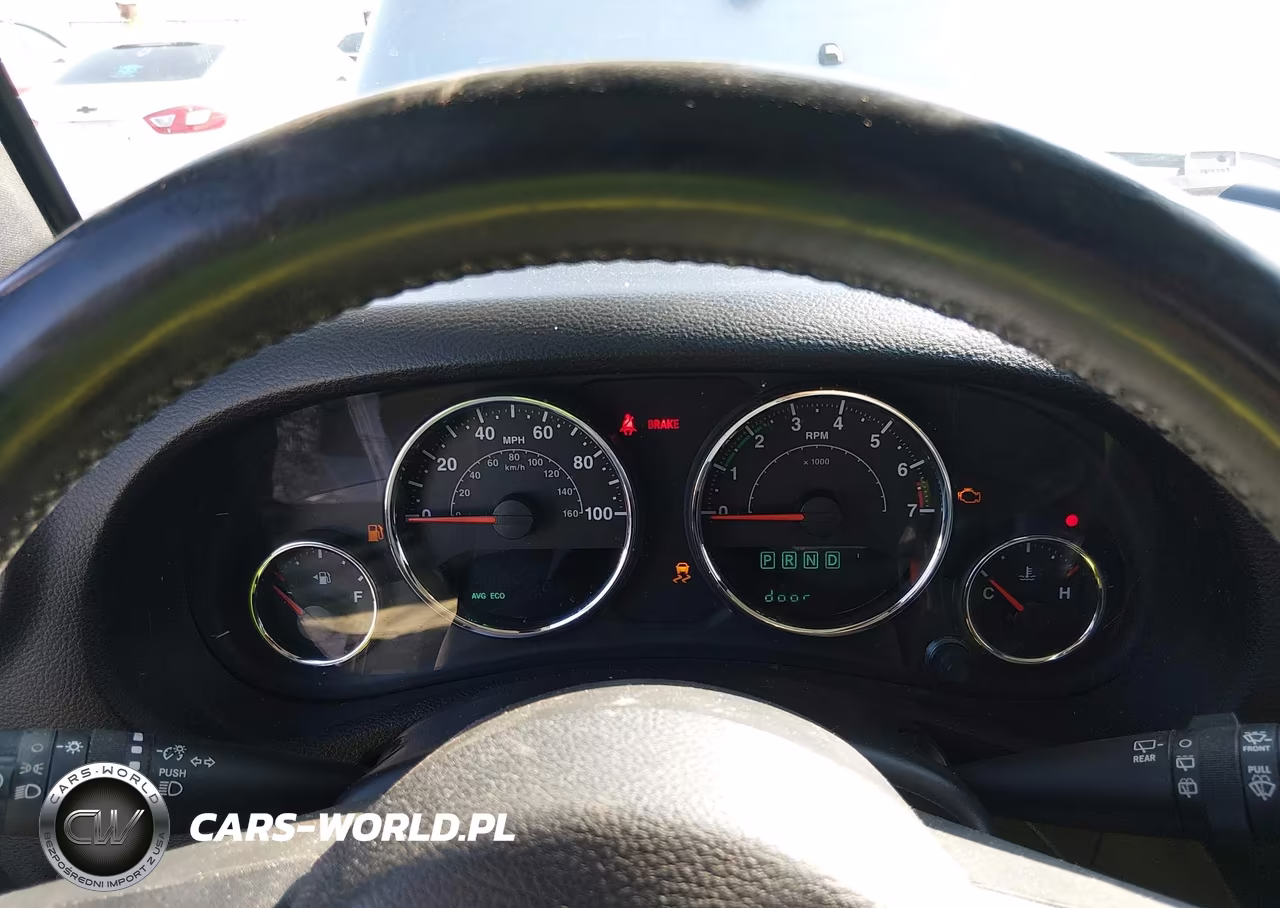 2015 Jeep Wrangler Unlimited Sport VIN:1C4BJWDG8FL657670 - 7
