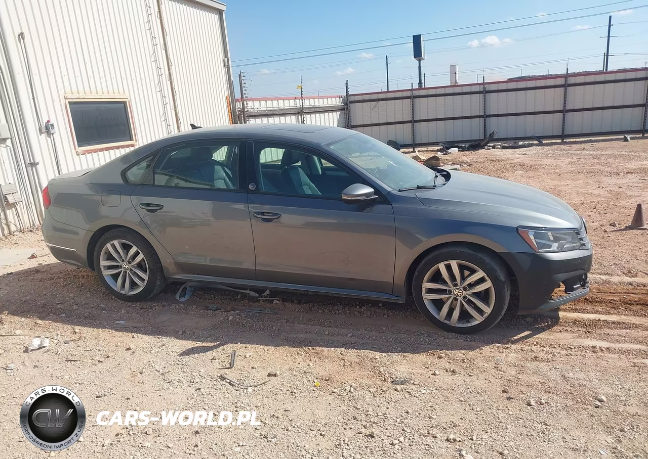 2019 Volkswagen Passat 2.0T Wolfsburg Edition VIN:1VWLA7A31KC009199 - 13