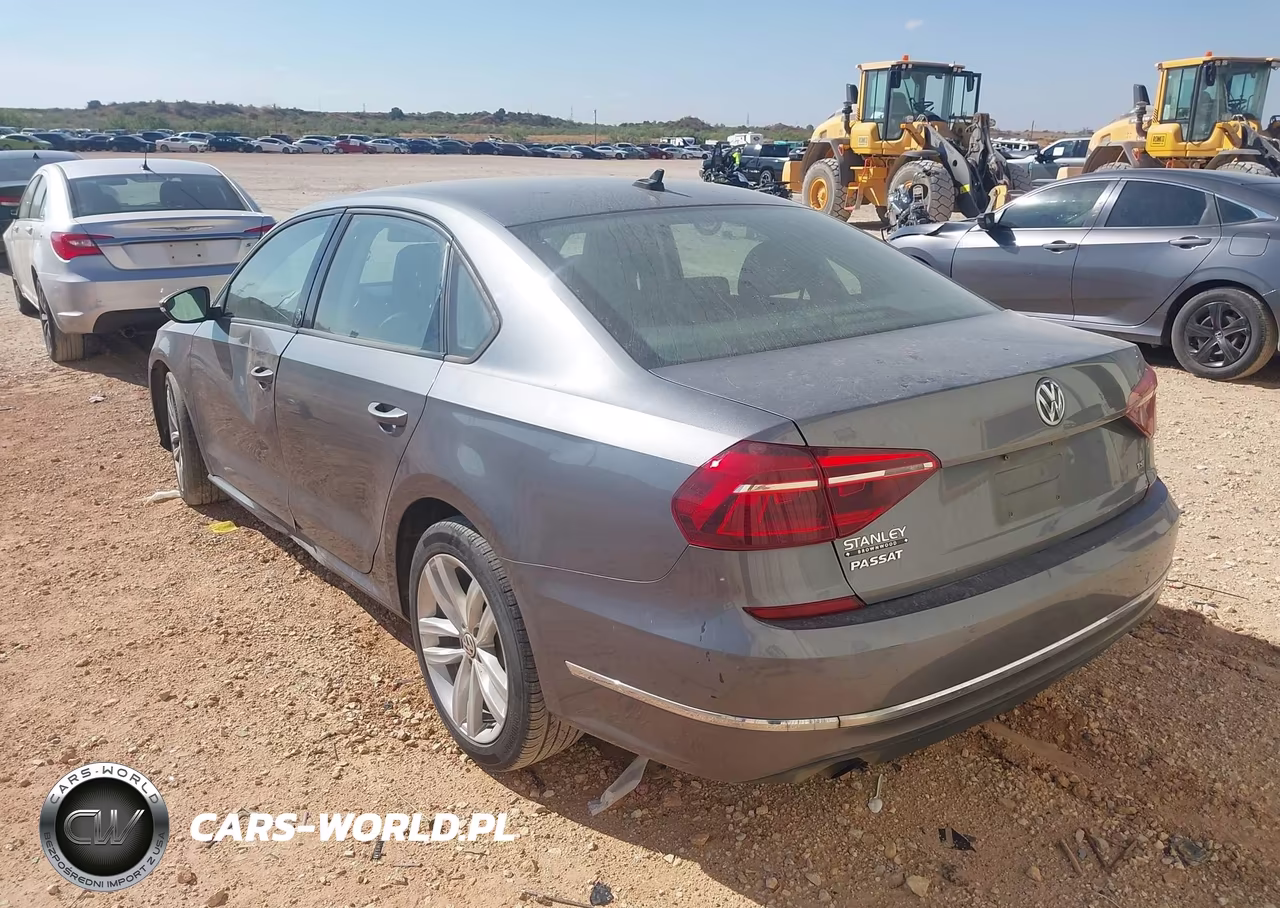 2019 Volkswagen Passat 2.0T Wolfsburg Edition VIN:1VWLA7A31KC009199 - 3