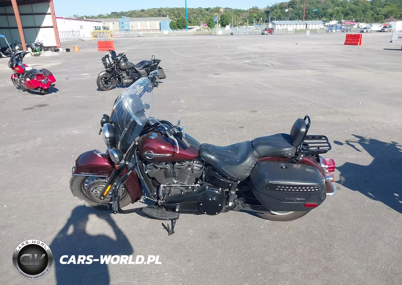 2018 Harley-Davidson Flhc Heritage Classic VIN:1HD1YAJ13JC031610 - 13