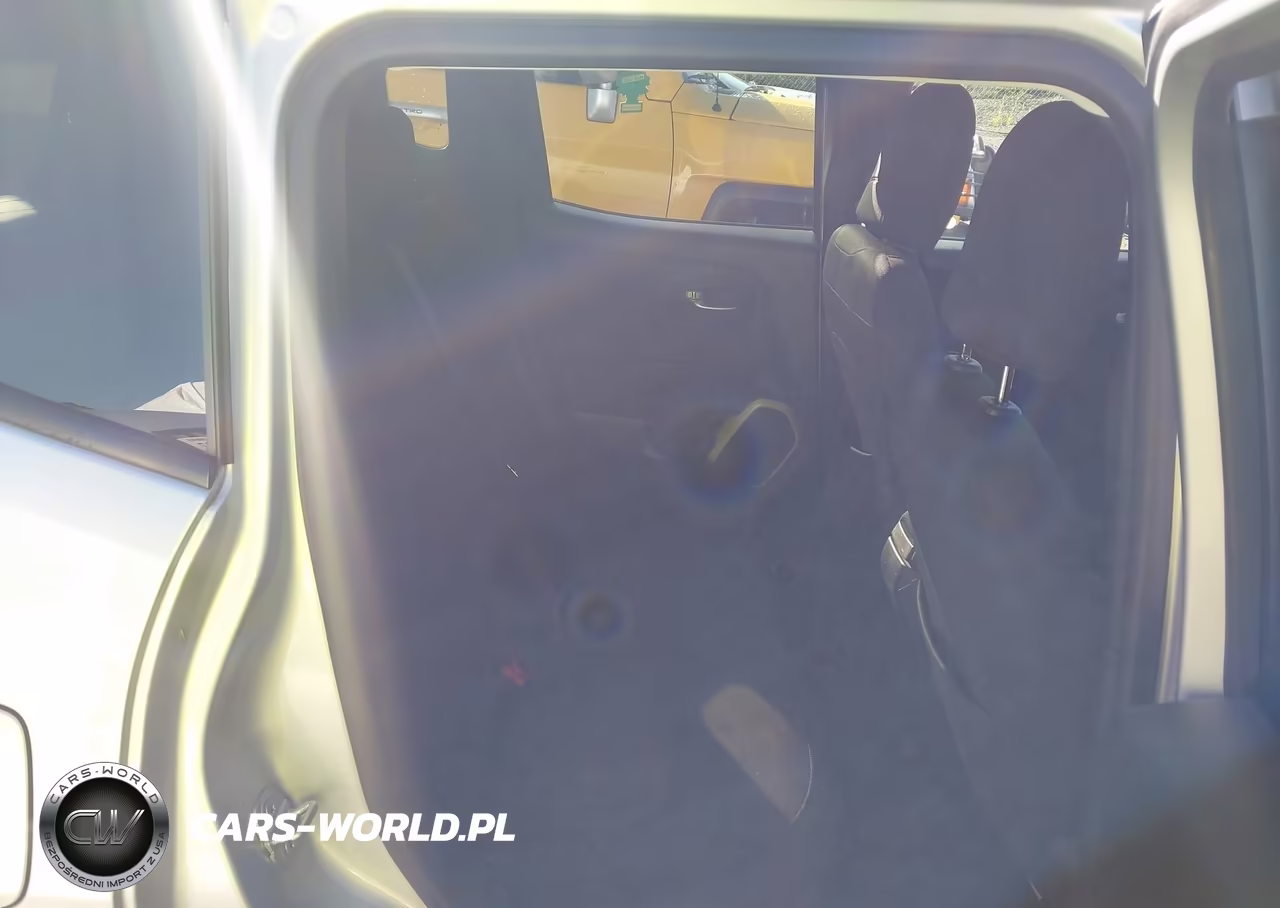 2015 Jeep Renegade Latitude VIN:ZACCJABT2FPB31487 - 8