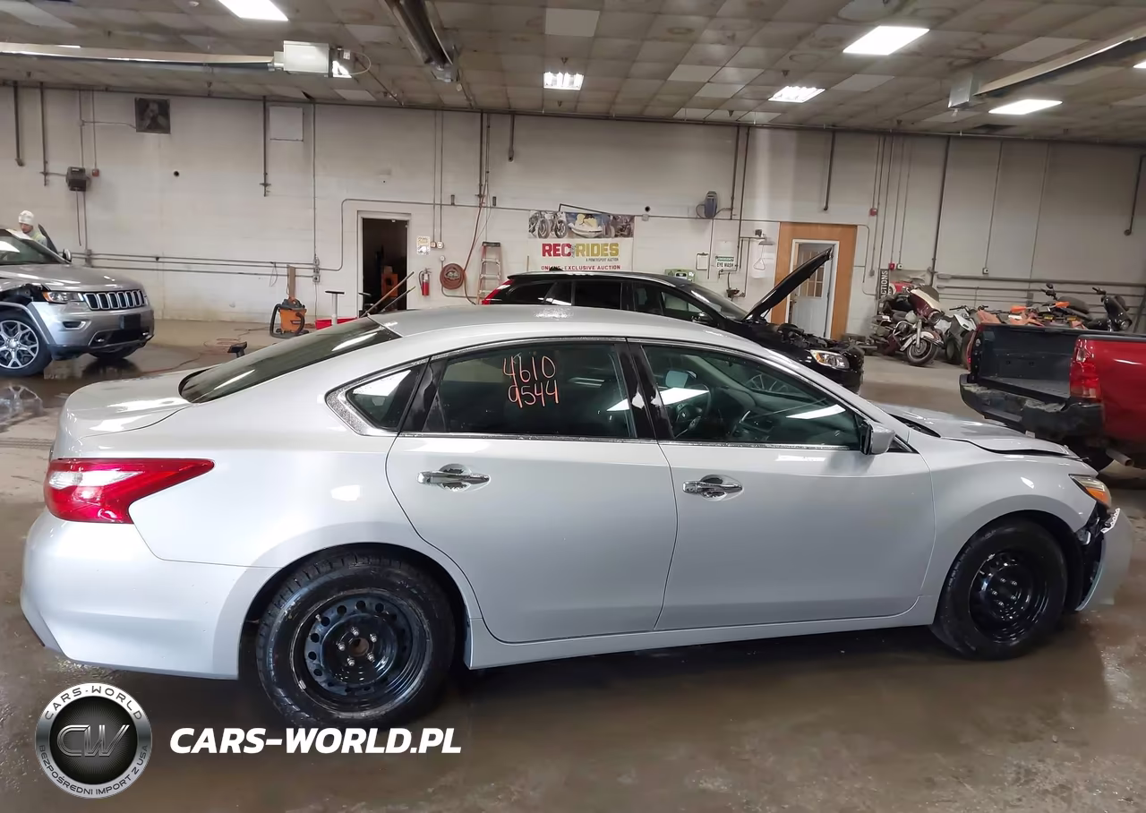 2017 Nissan Altima 2.5 S VIN:1N4AL3AP6HN355185 - 13