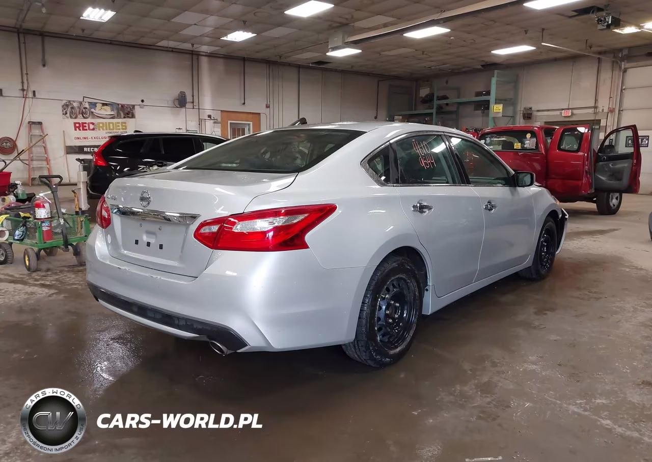 2017 Nissan Altima 2.5 S VIN:1N4AL3AP6HN355185 - 4