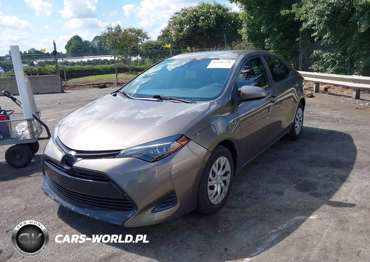 2019 Toyota Corolla Le VIN:2T1BURHE4KC180111 - 2
