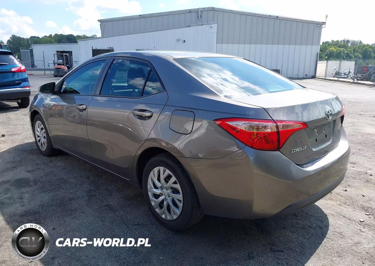 2019 Toyota Corolla Le VIN:2T1BURHE4KC180111 - 3