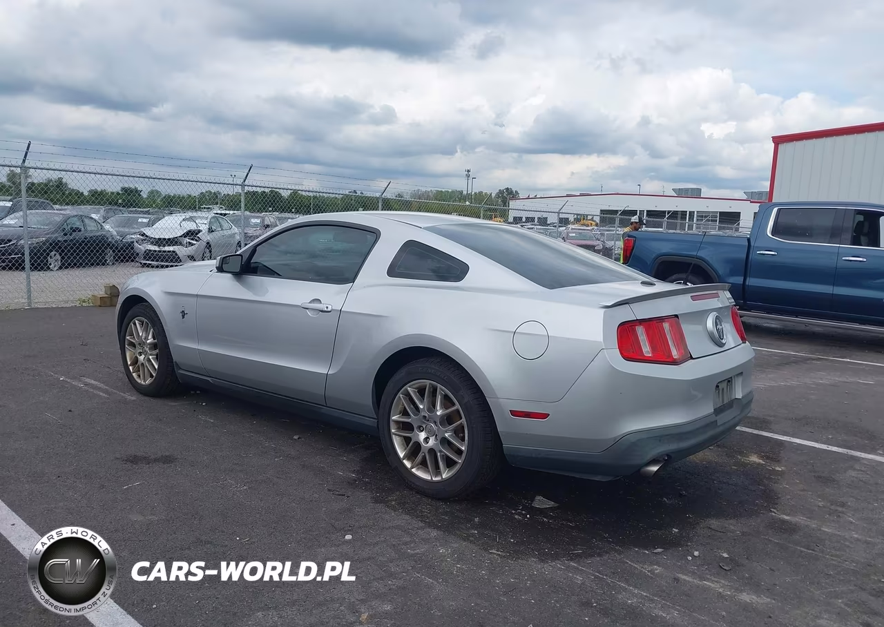 2012 Ford Mustang V6 Premium VIN:1ZVBP8AM4C5220718 - 3