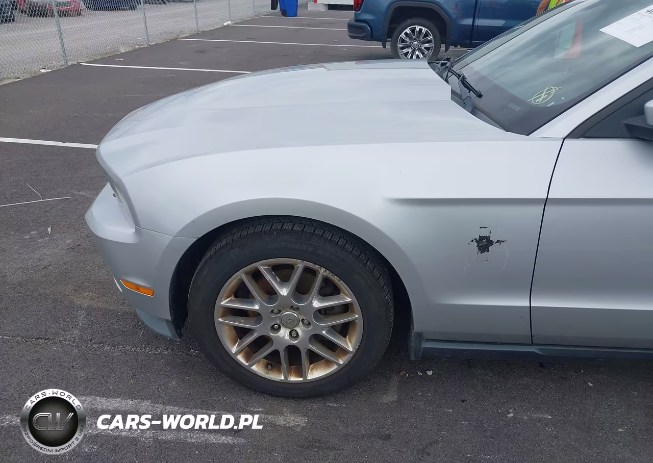 2012 Ford Mustang V6 Premium VIN:1ZVBP8AM4C5220718 - 6