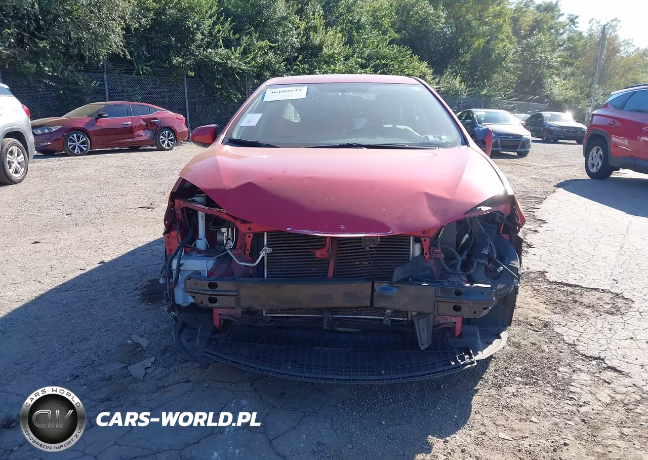 2016 Toyota Corolla Le VIN:2T1BURHE2GC649199 - 13
