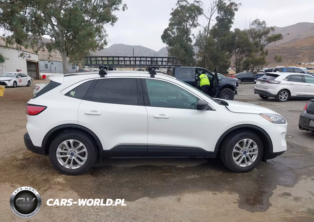 2022 Ford Escape Se VIN:1FMCU0G61NUB60685 - 13