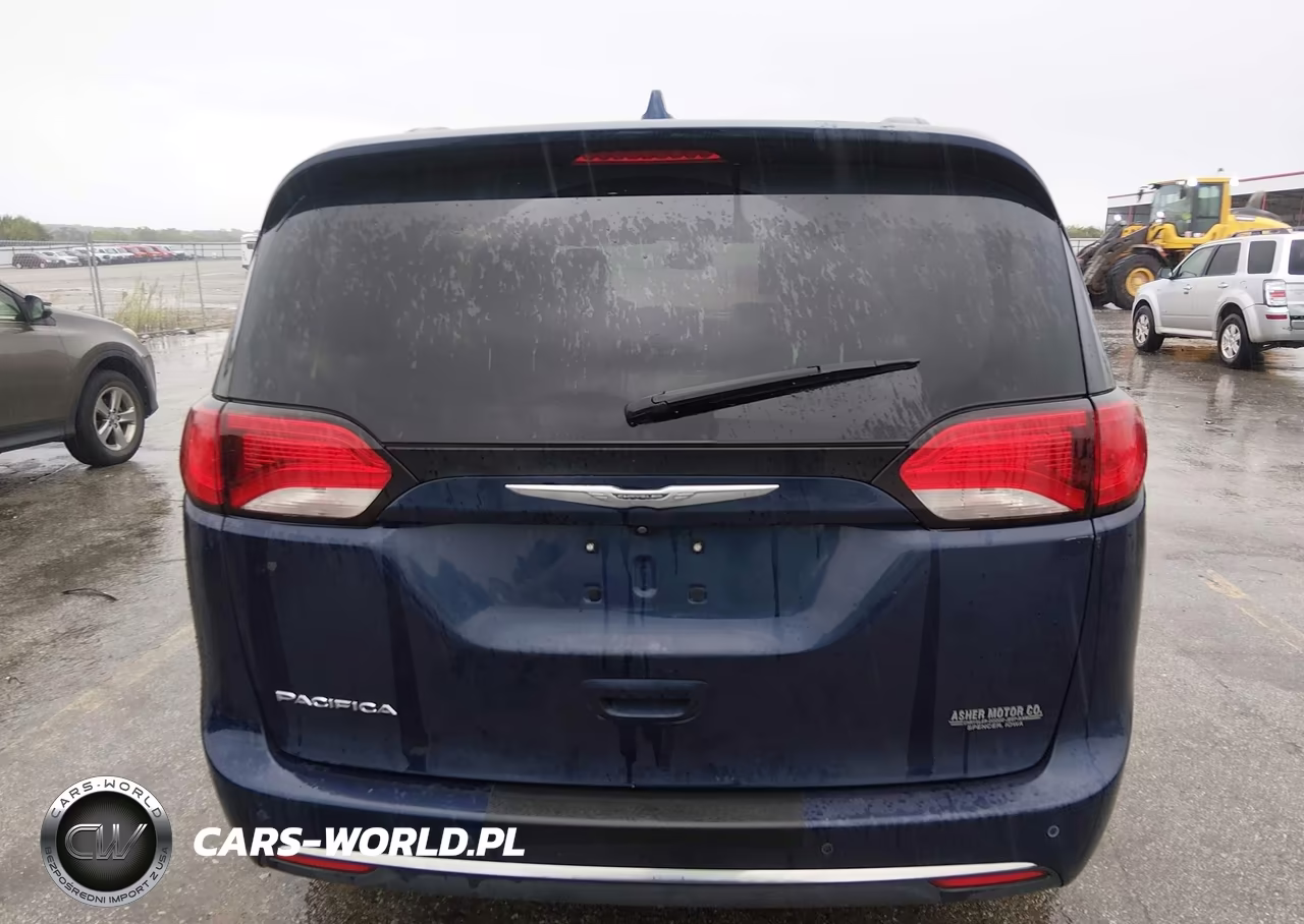 2017 Chrysler Pacifica Touring-L VIN:2C4RC1BG4HR687905 - 16