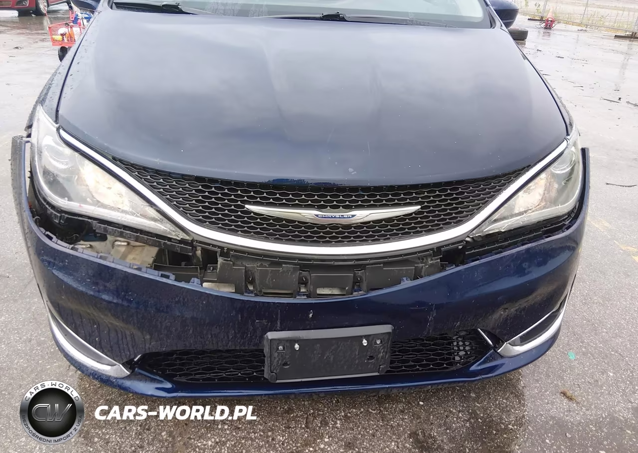 2017 Chrysler Pacifica Touring-L VIN:2C4RC1BG4HR687905 - 6