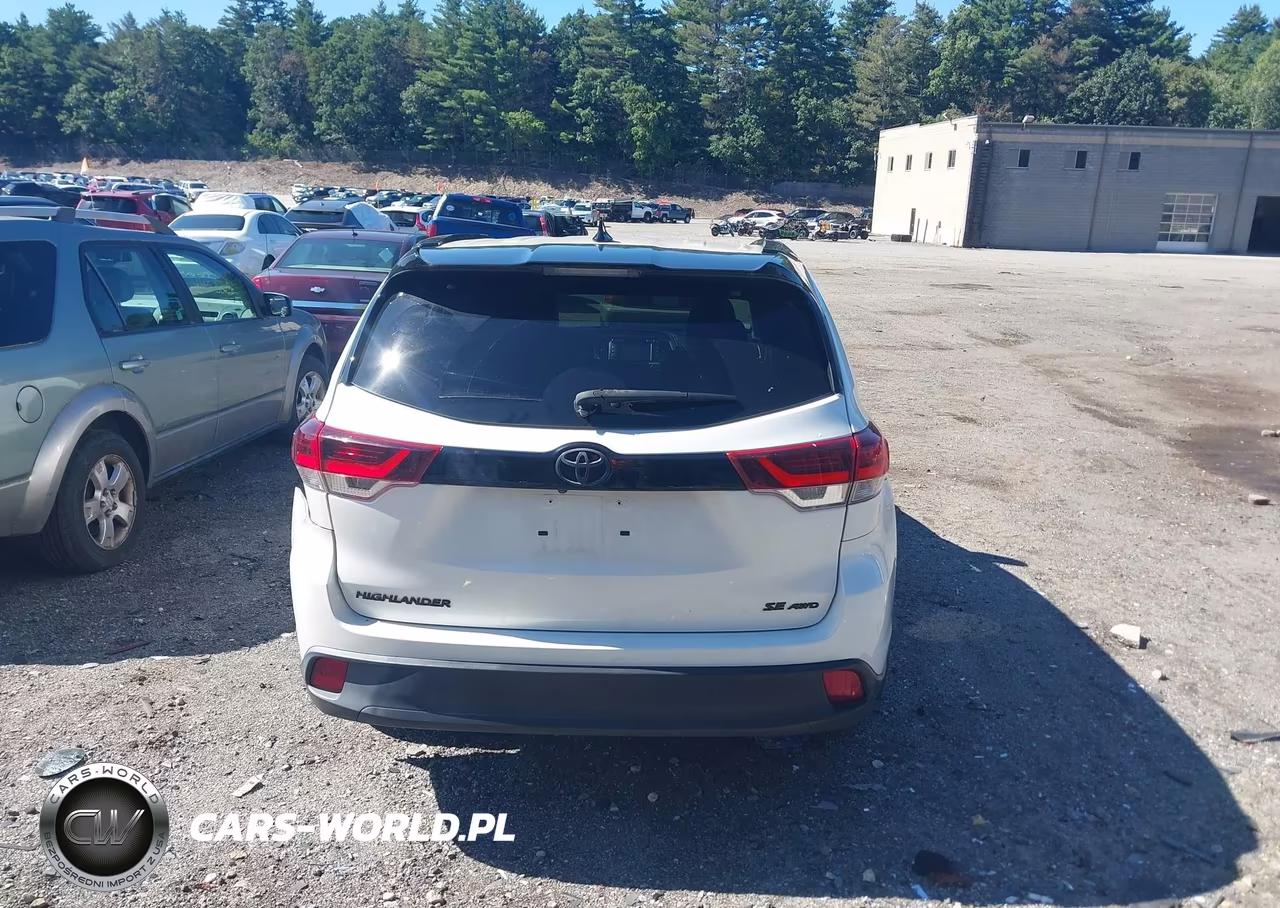 2019 Toyota Highlander Se VIN:5TDJZRFH8KS981996 - 16