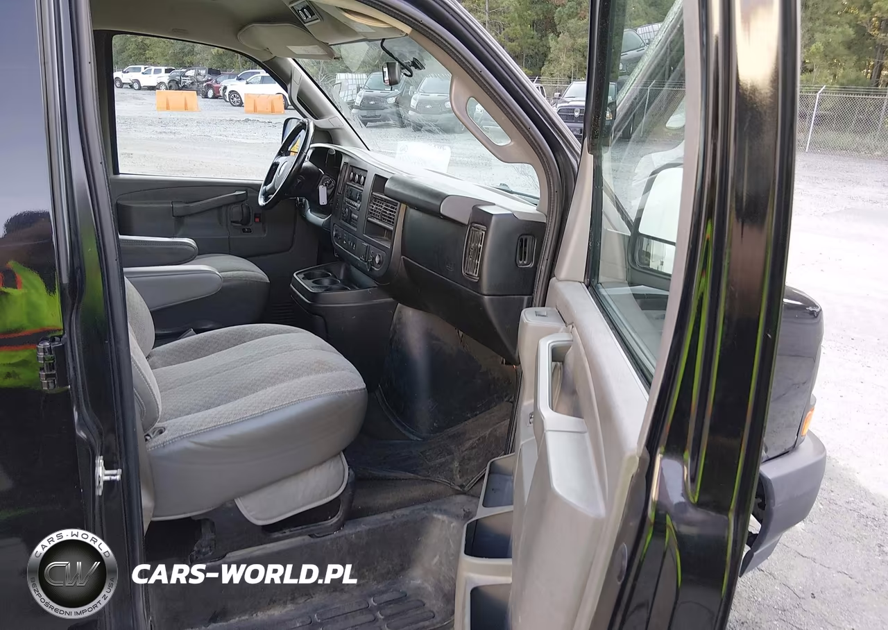 2017 Chevrolet Express 2500 Ls VIN:1GAWGEFG2H1265492 - 5