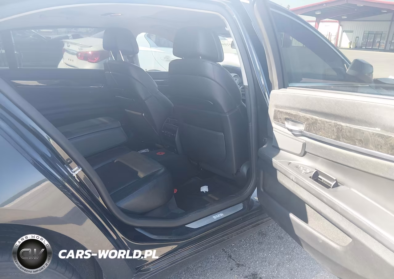 2012 BMW 750Li xDrive VIN:WBAKC8C55CC434761 - 8