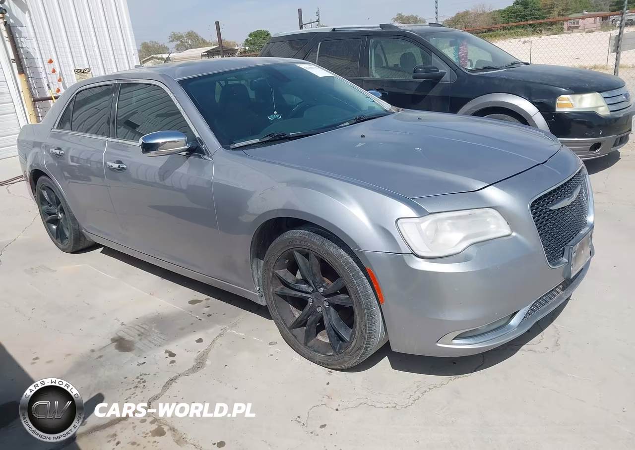 2016 Chrysler 300C VIN:2C3CCAEG1GH219589 - 1