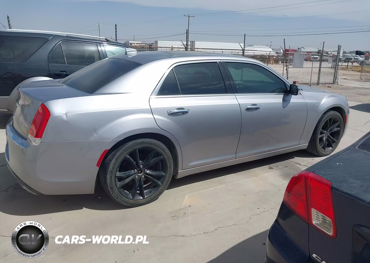 2016 Chrysler 300C VIN:2C3CCAEG1GH219589 - 12