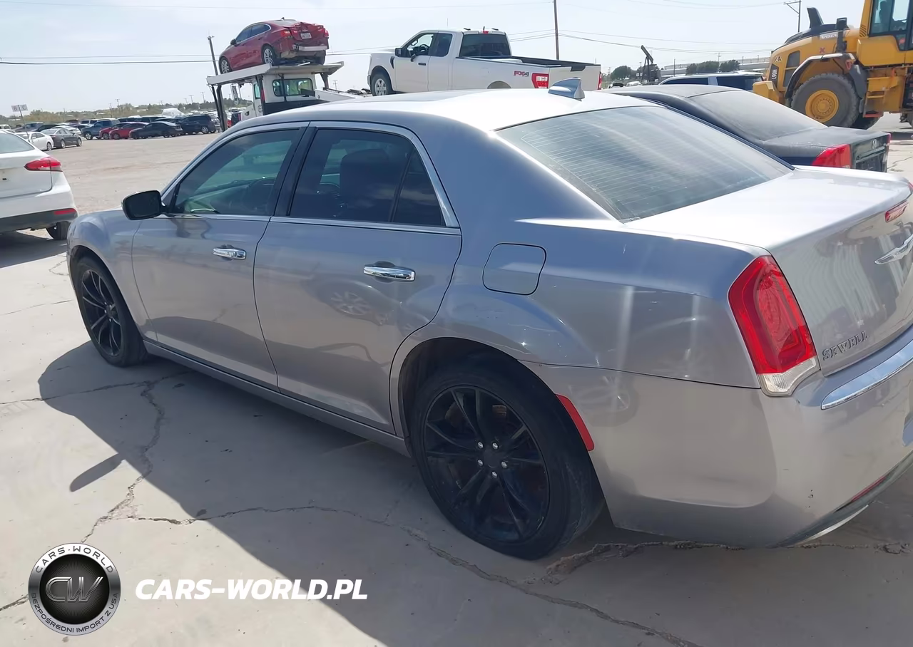 2016 Chrysler 300C VIN:2C3CCAEG1GH219589 - 13