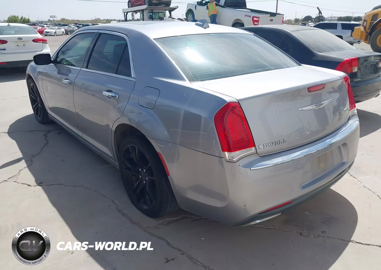 2016 Chrysler 300C VIN:2C3CCAEG1GH219589 - 3