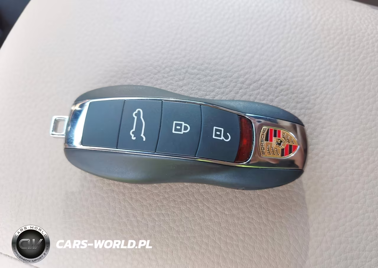 2025 Porsche Macan T VIN:WP1AA2A50SLB15513 - 11