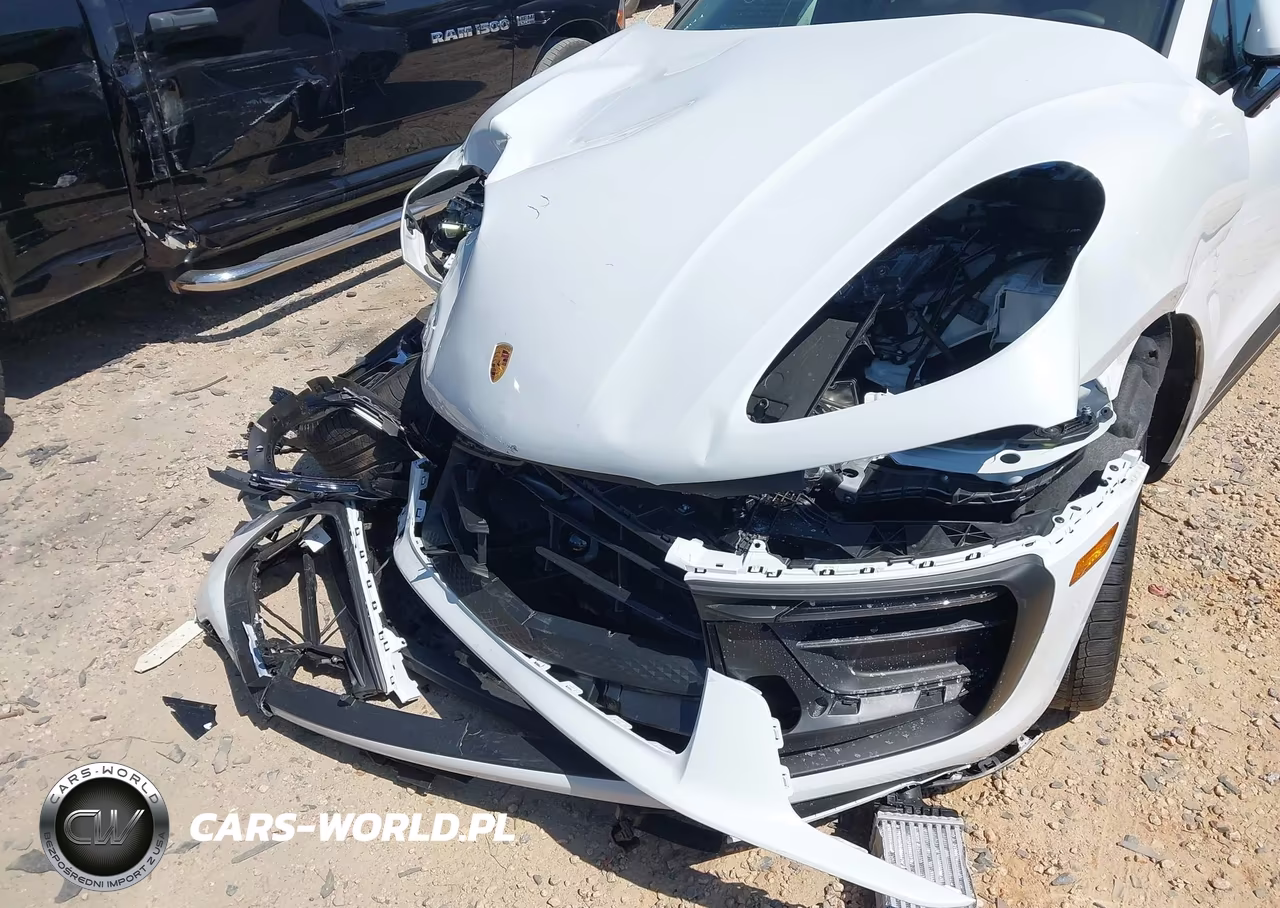 2025 Porsche Macan T VIN:WP1AA2A50SLB15513 - 6