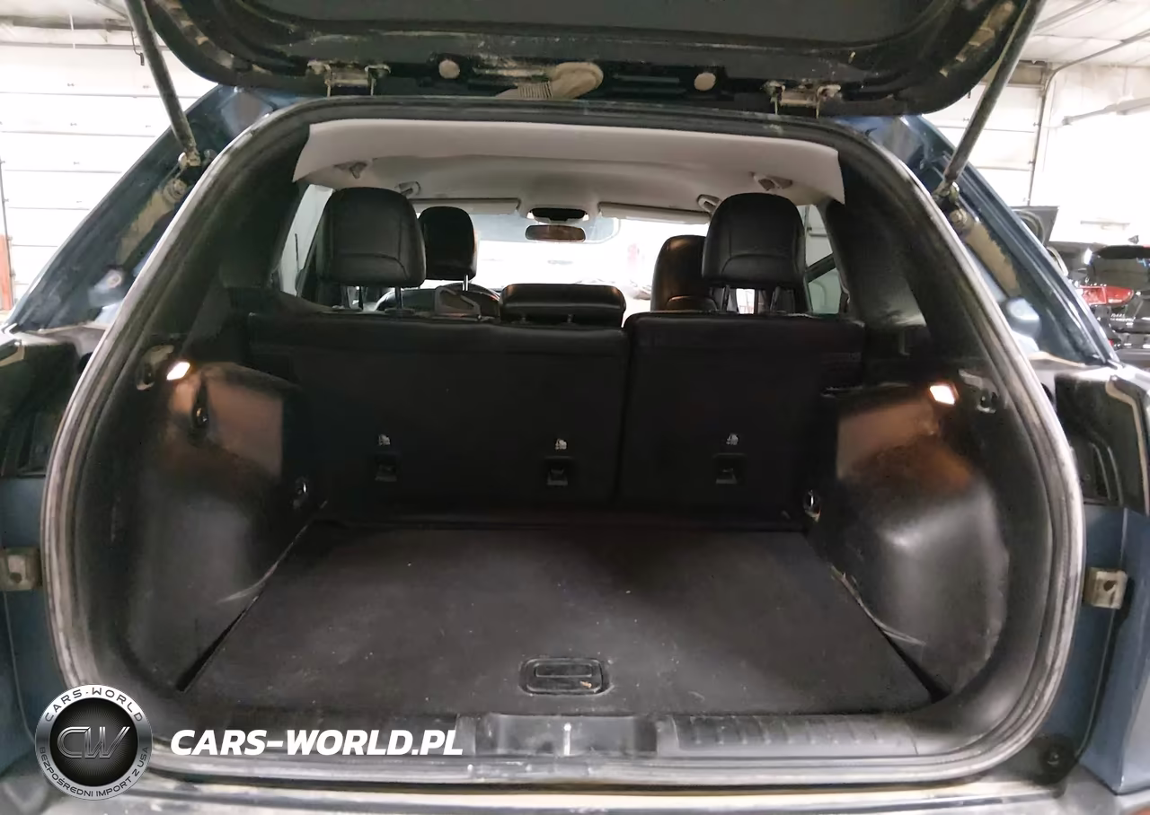 2019 Jeep Cherokee Latitude Plus 4X4 VIN:1C4PJMLX2KD361804 - 18