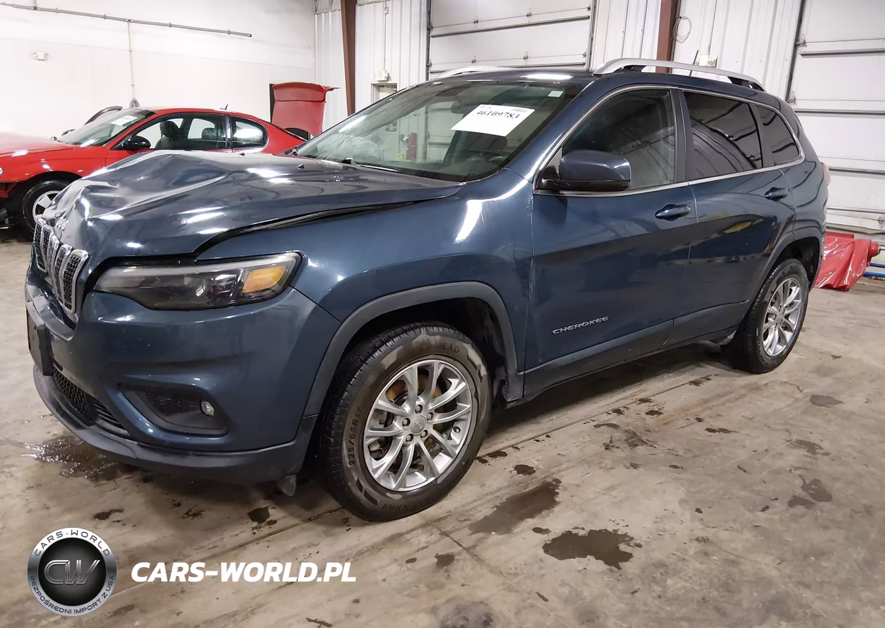 2019 Jeep Cherokee Latitude Plus 4X4 VIN:1C4PJMLX2KD361804 - 2