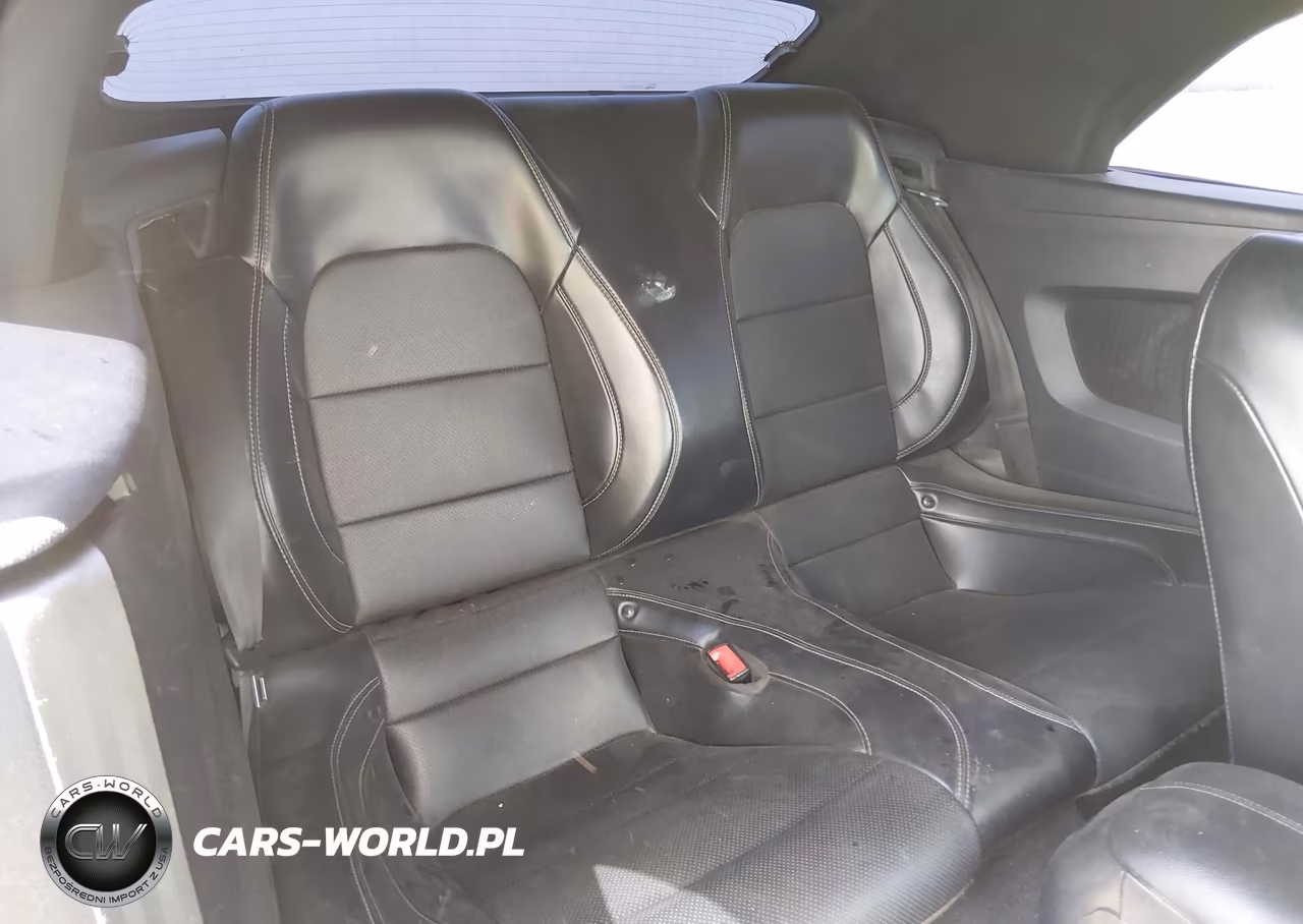 2019 Ford Mustang Ecoboost Premium VIN:1FATP8UH6K5159494 - 8