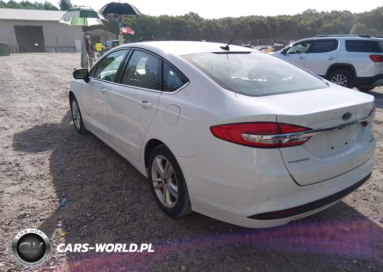 2018 Ford Fusion Hybrid Se VIN:3FA6P0LU7JR147072 - 3