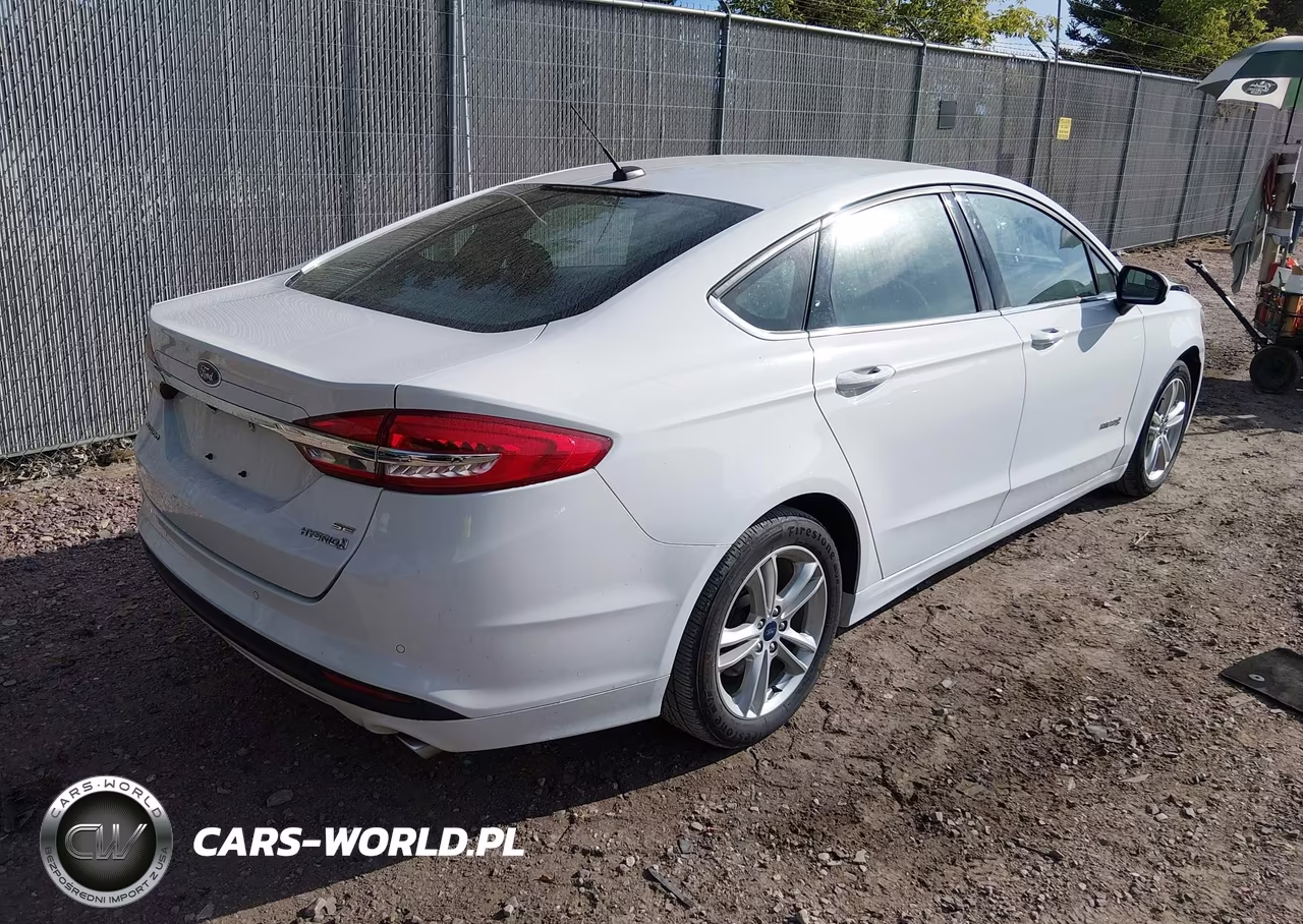 2018 Ford Fusion Hybrid Se VIN:3FA6P0LU7JR147072 - 4