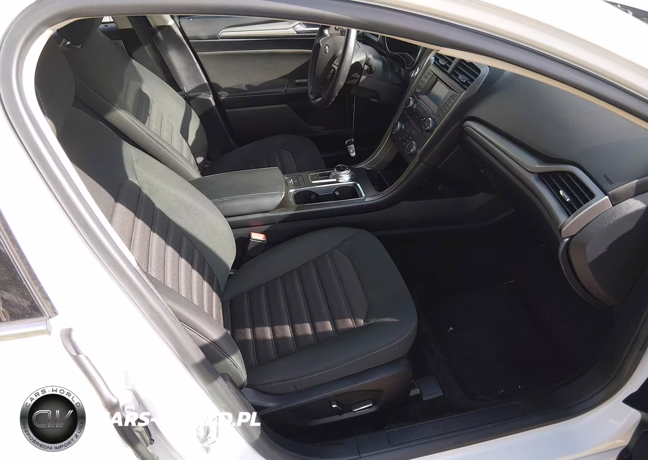 2018 Ford Fusion Hybrid Se VIN:3FA6P0LU7JR147072 - 5