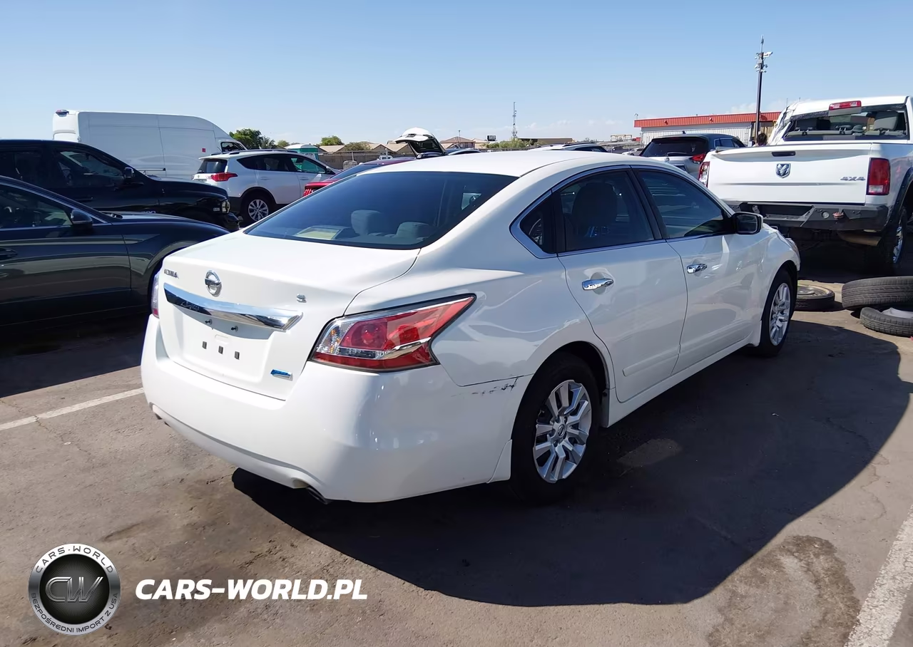 2014 Nissan Altima 2.5 S VIN:1N4AL3AP9EN347691 - 4