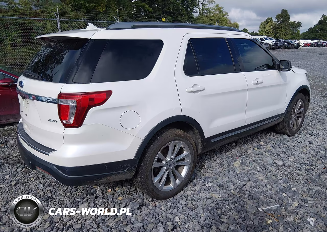 2018 Ford Explorer Xlt VIN:1FM5K8D87JGA51644 - 4