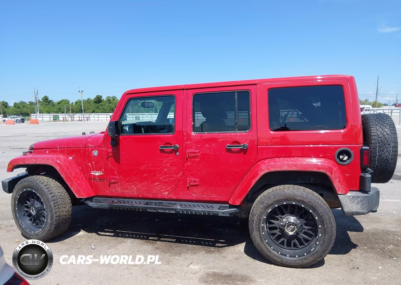 2014 Jeep Wrangler Unlimited Sahara VIN:1C4BJWEG7EL112105 - 14