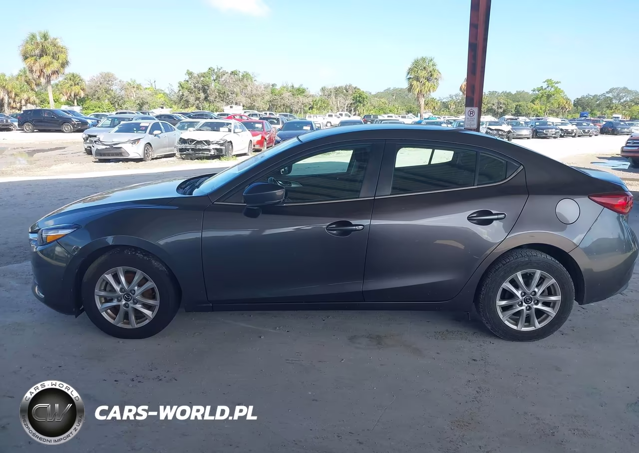 2018 Mazda Mazda3 Sport VIN:3MZBN1U77JM197171 - 15