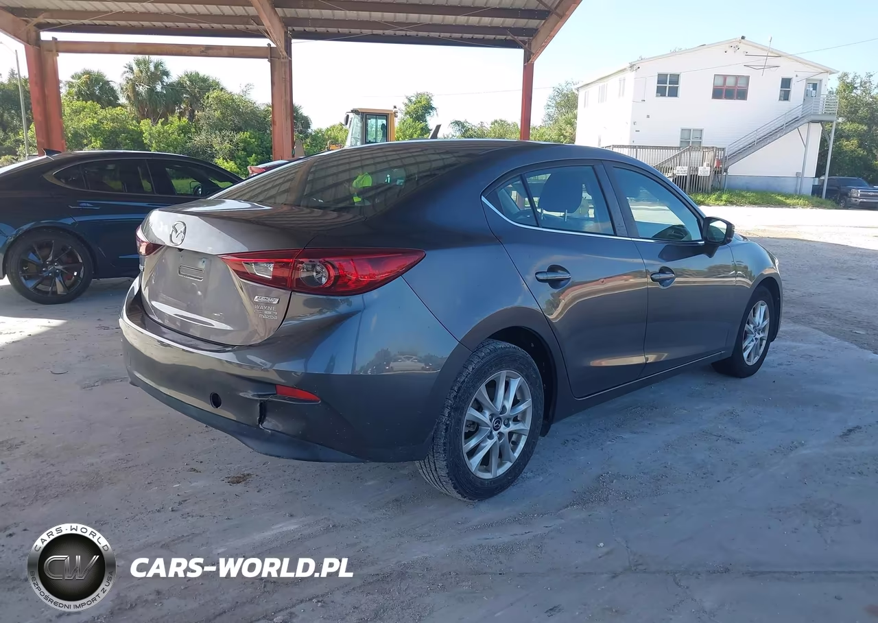 2018 Mazda Mazda3 Sport VIN:3MZBN1U77JM197171 - 4
