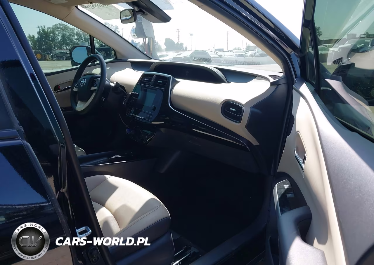 2017 Toyota Prius Two VIN:JTDKBRFU3H3043050 - 5